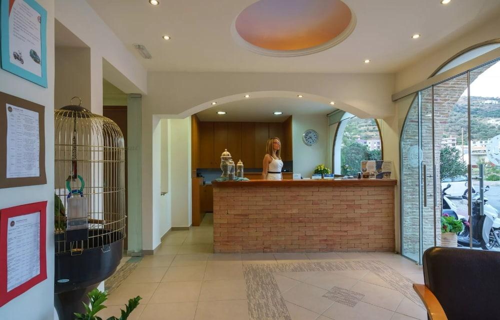 Alianthos Beach Hotel Plakias Extérieur photo